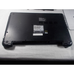 Замена задней панели Toshiba Satellite L55t-B5271