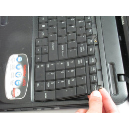 Замена клавиатуры Toshiba Satellite L655D-S5095