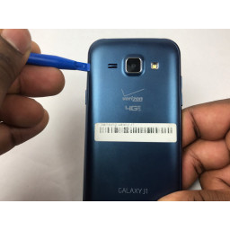 Замена батареи Samsung Galaxy J1