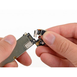Замена задней камеры iPhone 5