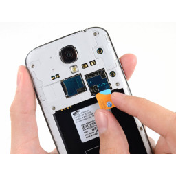 Замена Samsung Galaxy S4 SIM-карты